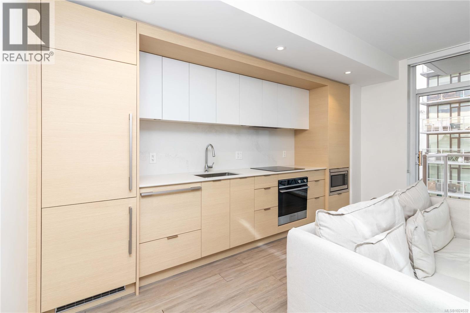 1204 848 Yates Street, Victoria