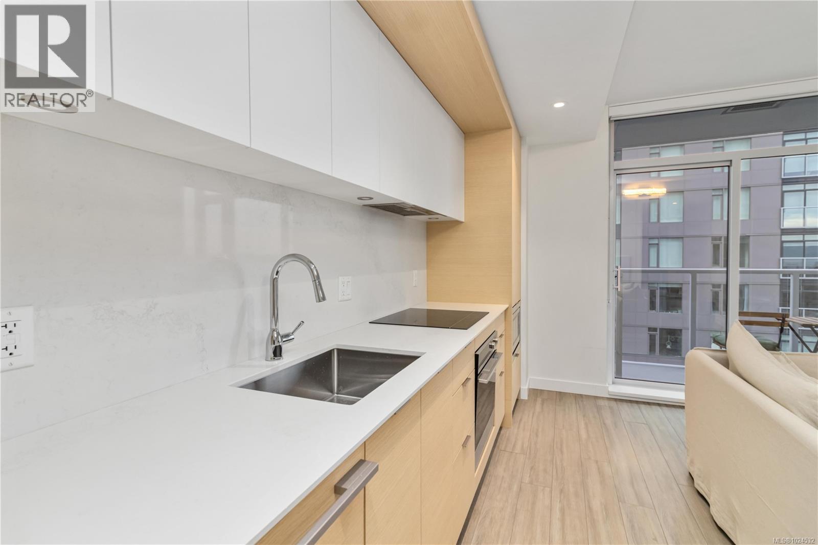 1204 848 Yates Street, Victoria