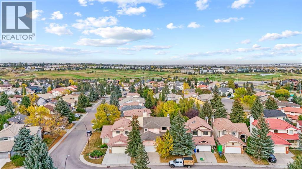 Single Family House for Sale in  Santana Road NW Sandstone Valley Calgary 