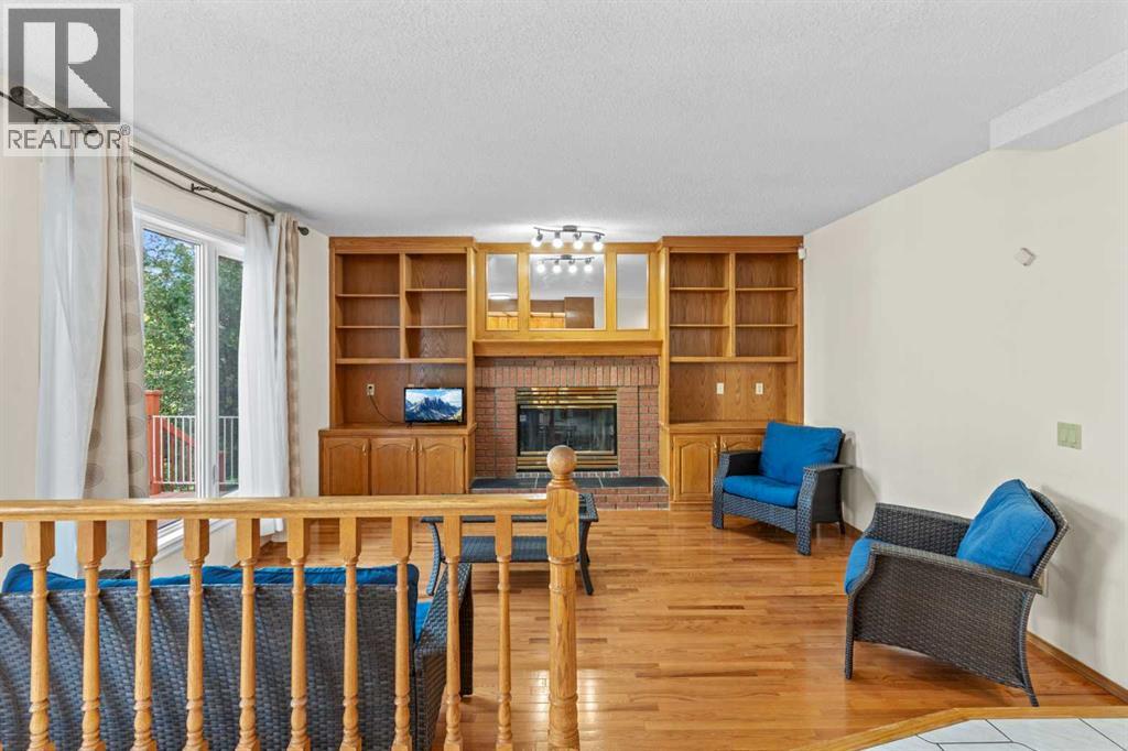 Single Family House for Sale in  Santana Road NW Sandstone Valley Calgary 