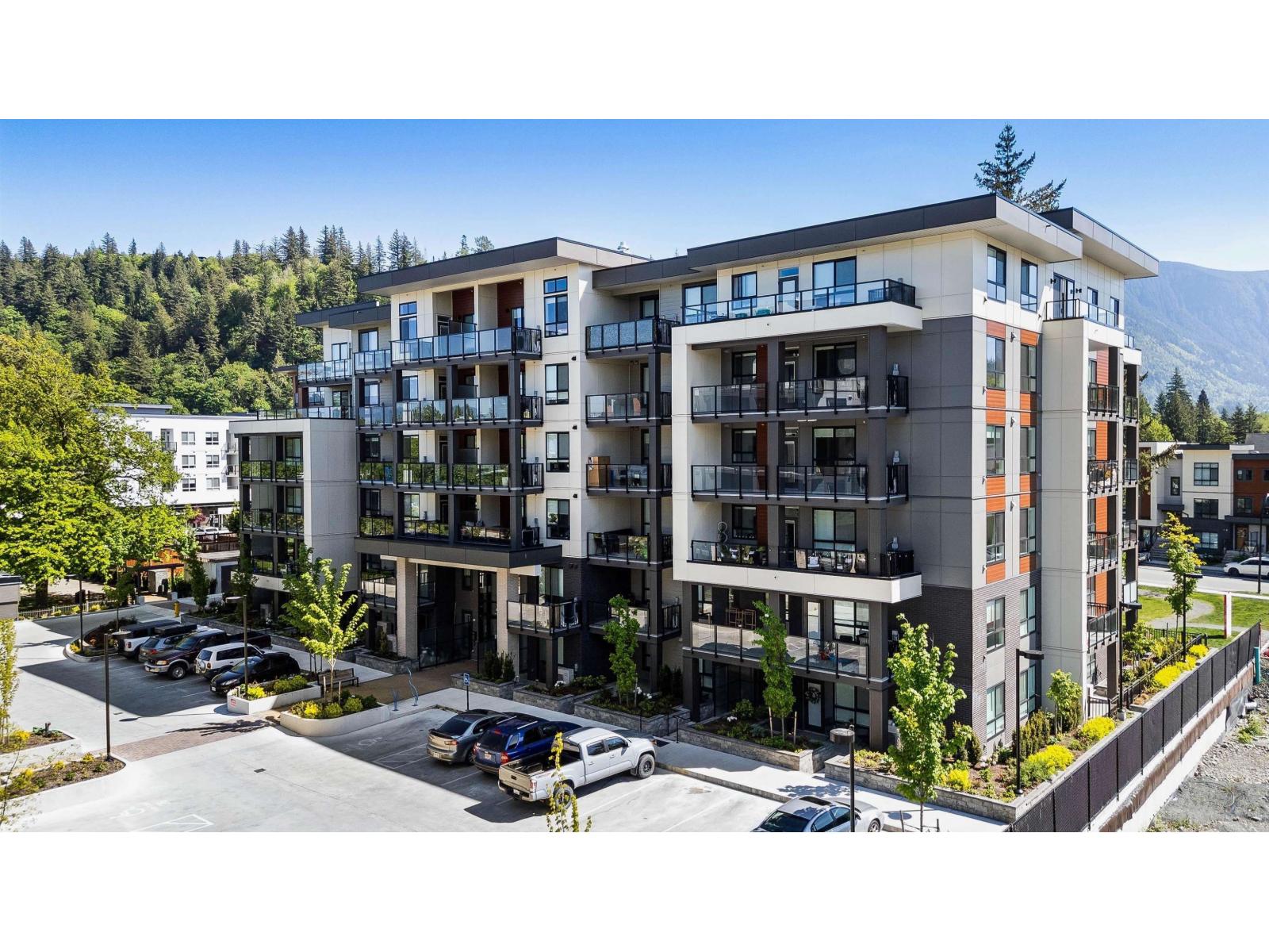 210 45505 CAMPUS DRIVE, Garrison Crossing, Chilliwack