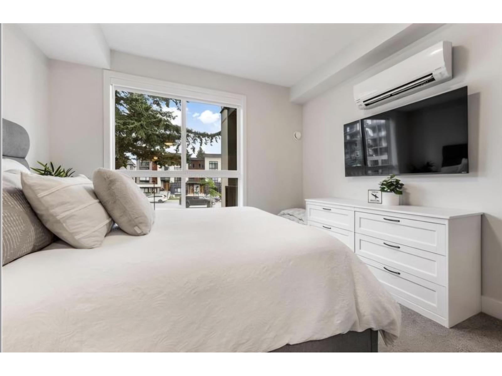 210 45505 CAMPUS DRIVE, Garrison Crossing, Chilliwack