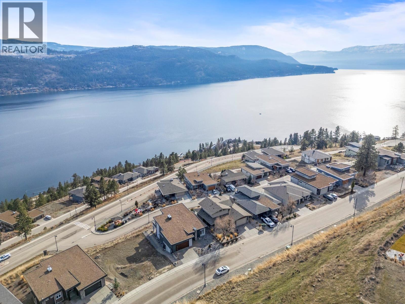  8836 Hampshire Crescent, Vernon