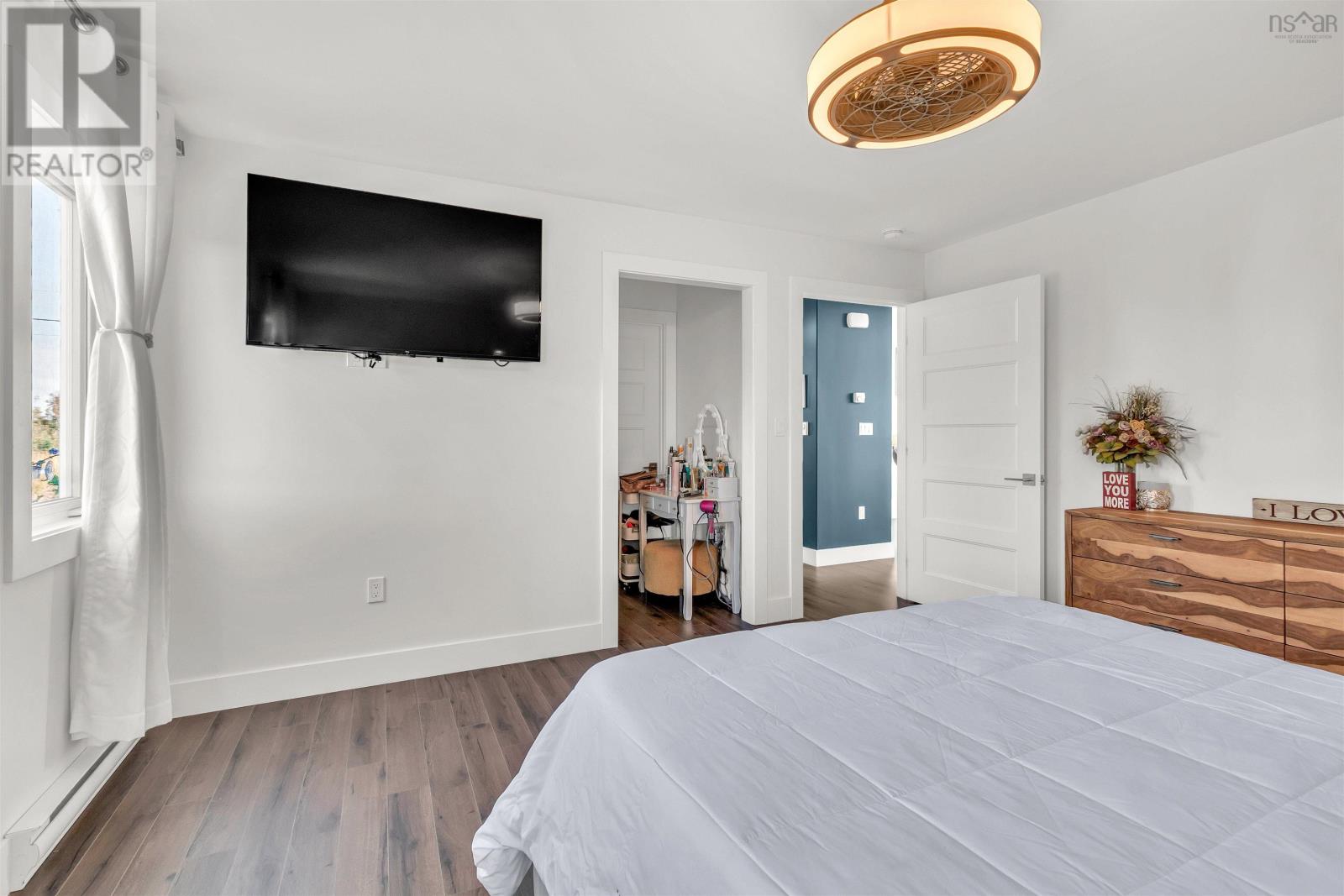 Property 21 of 49 of 285 Quinlan Drive