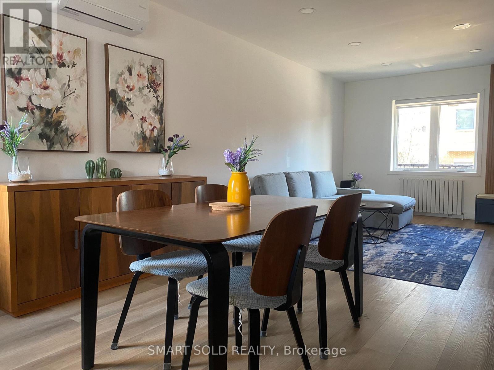 42 ARNOLD AVENUE - Photo 2 of 32, Toronto (Regent Park), Ontario