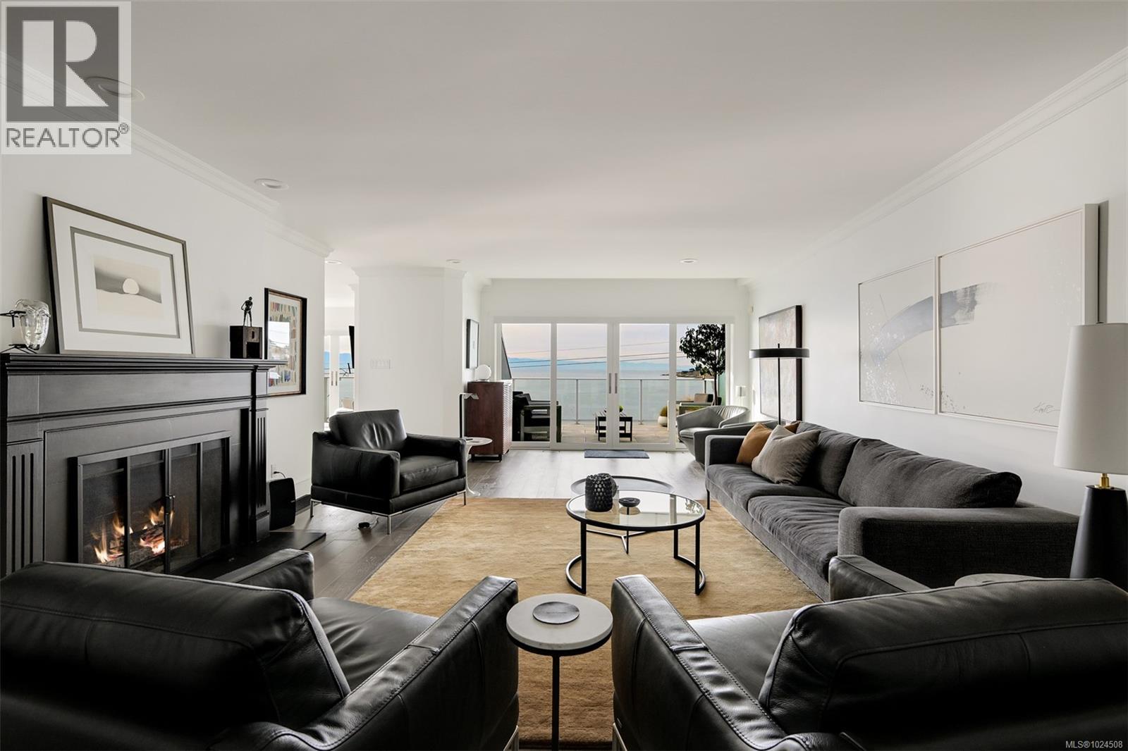 554 Beach Dr, Oak Bay