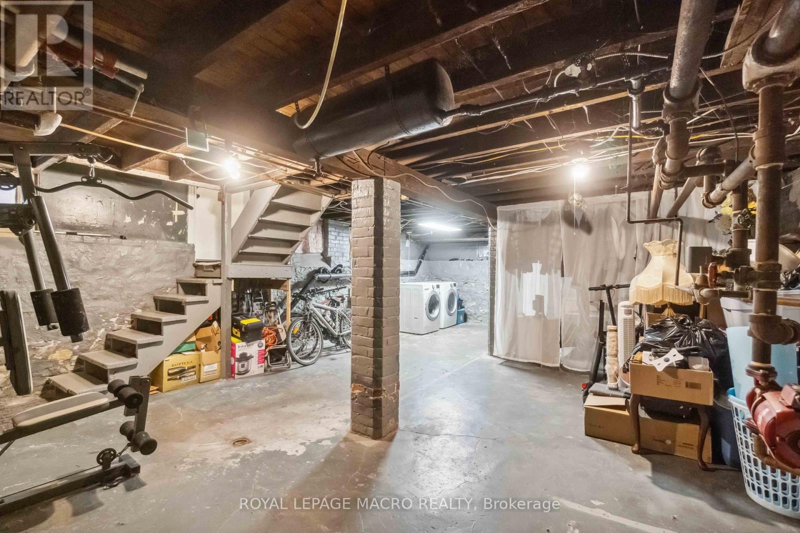 197 WENTWORTH STREET S - 39