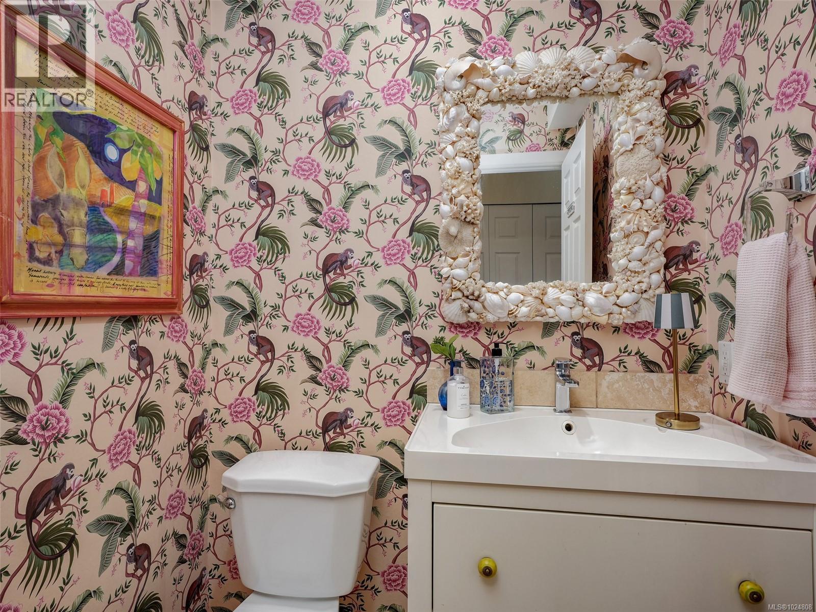 1900 Mount Newton Cross Rd, Central Saanich