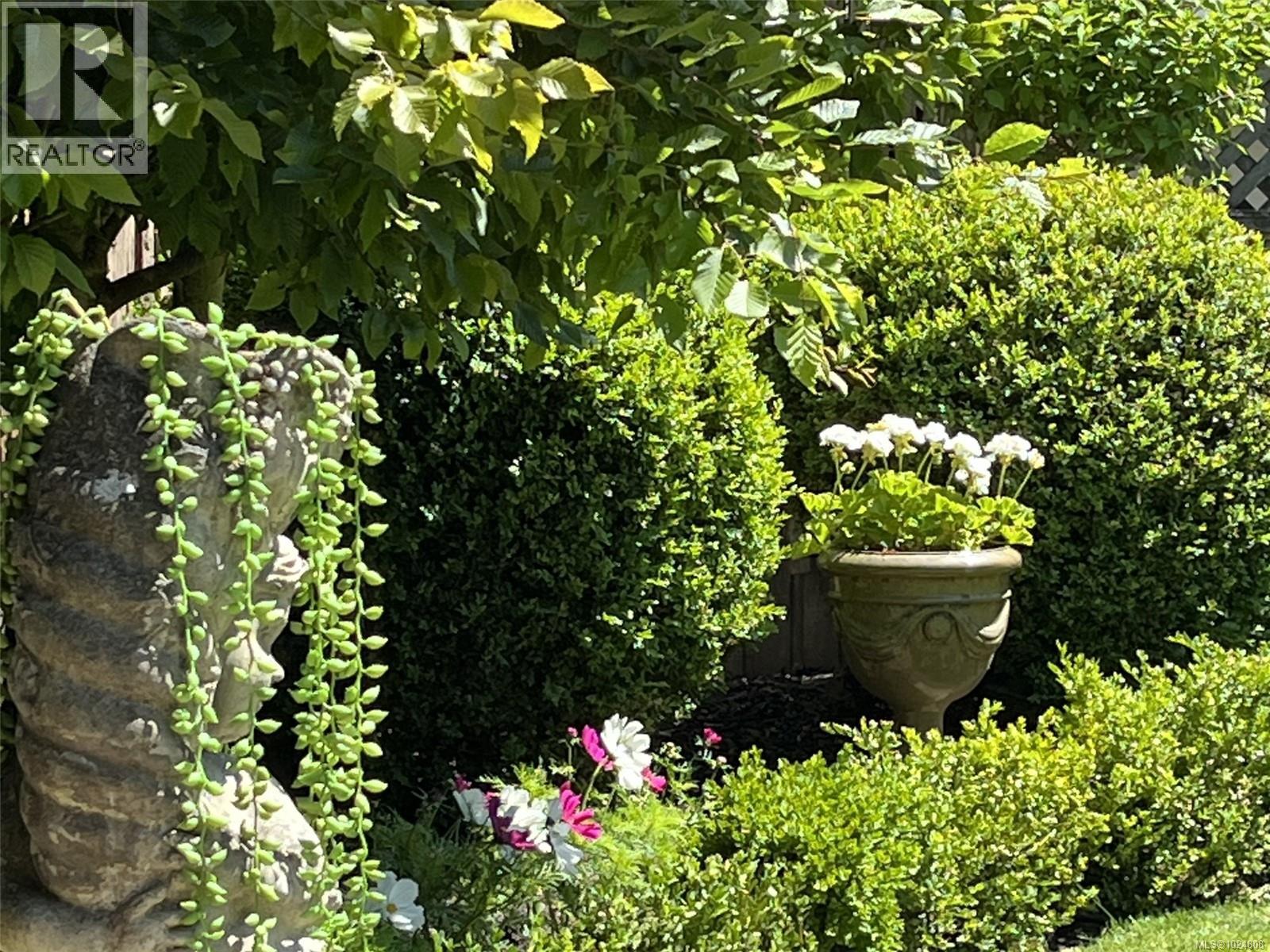 1900 Mount Newton Cross Rd, Central Saanich