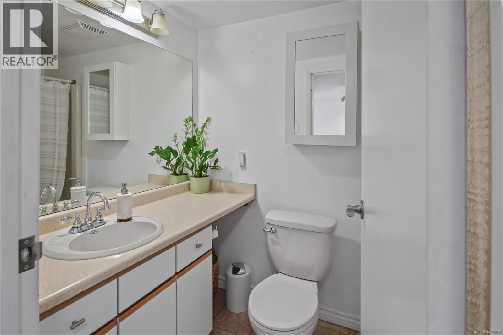 #309 30 CAVAN ST - 16