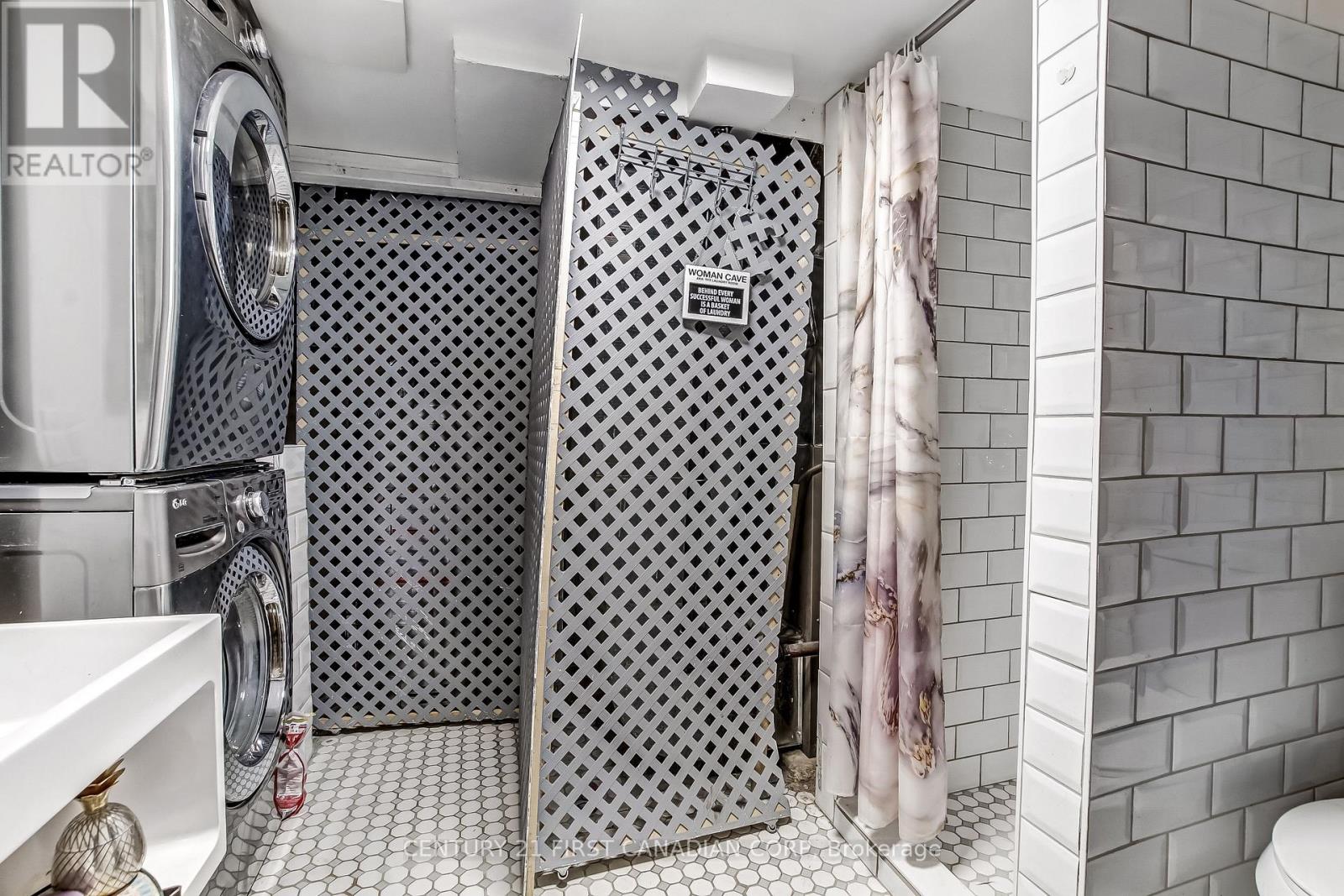 276 SOUTHCREST DRIVE Property Photo