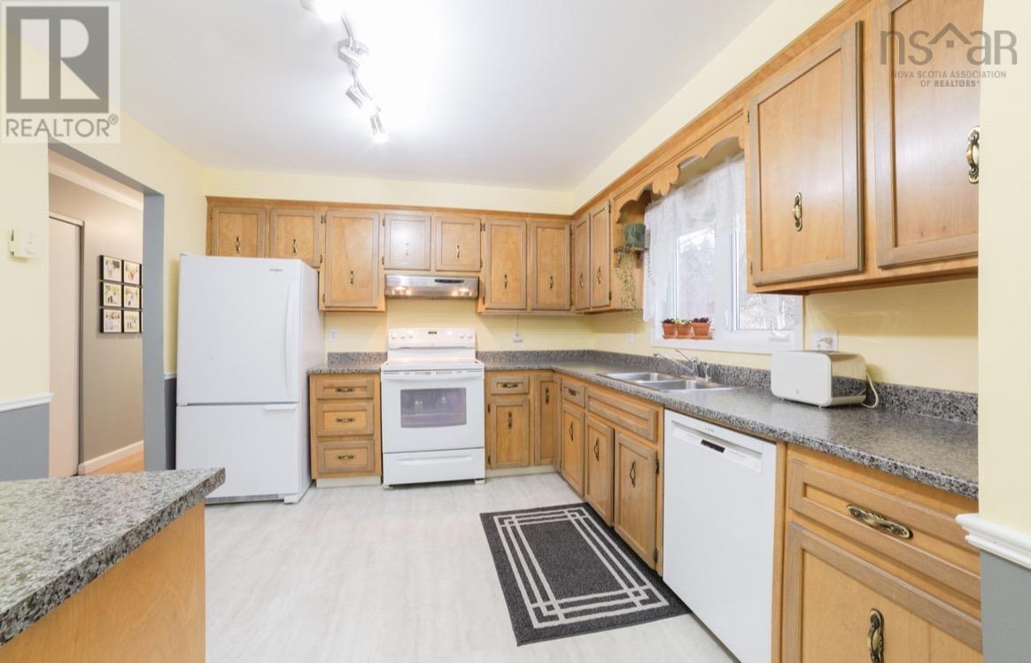 Property 2 of 7 of 18 Sunnyvale Crescent