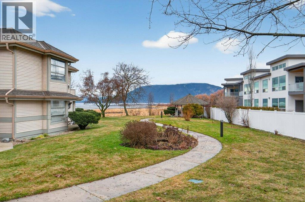 111 Harbourfront Drive NW Unit# 2, Salmon Arm