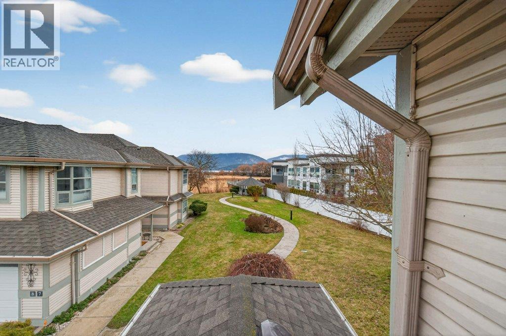 111 Harbourfront Drive NW Unit# 2, Salmon Arm