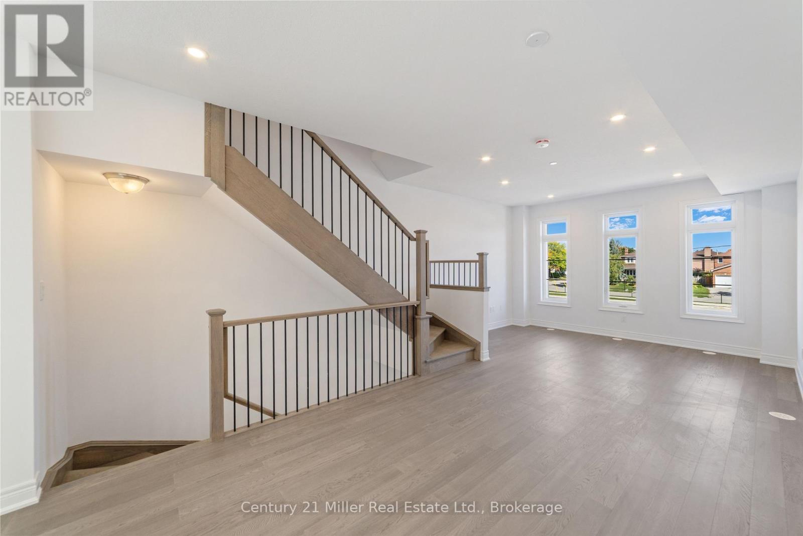#50 2150 TRAFALGAR ROAD - 5