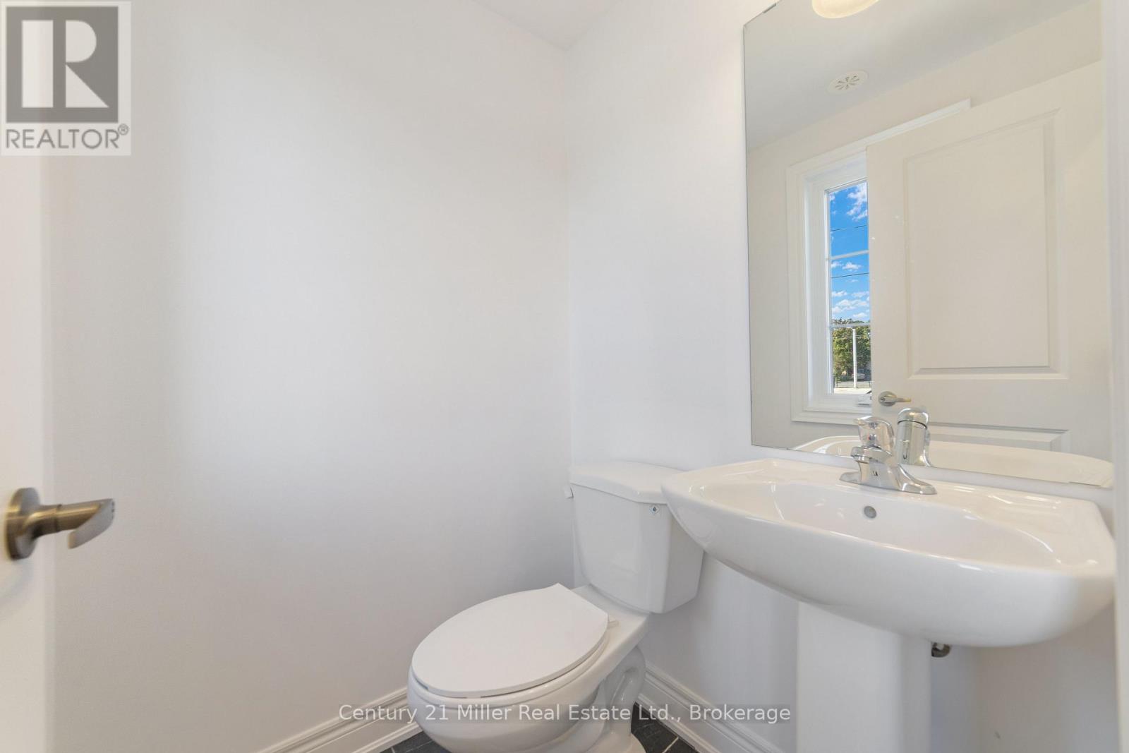 #50 2150 TRAFALGAR ROAD - 3