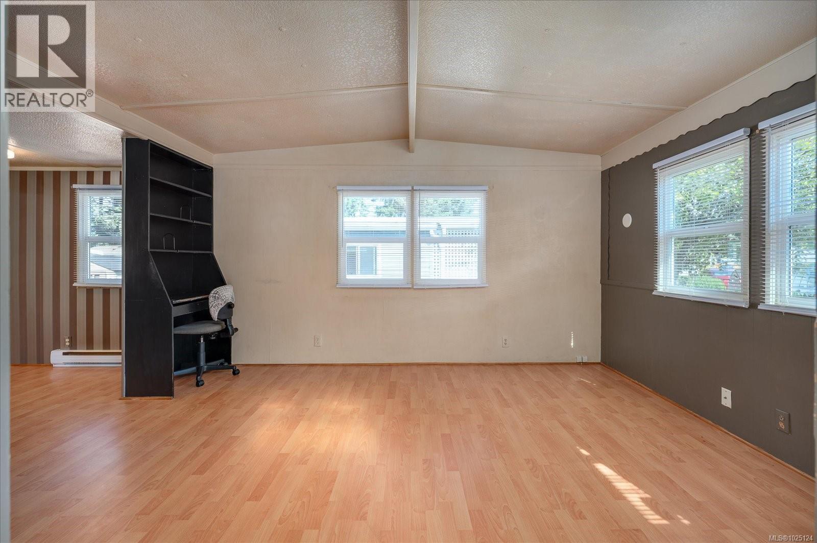#20 6820 Parklands Pl - 2