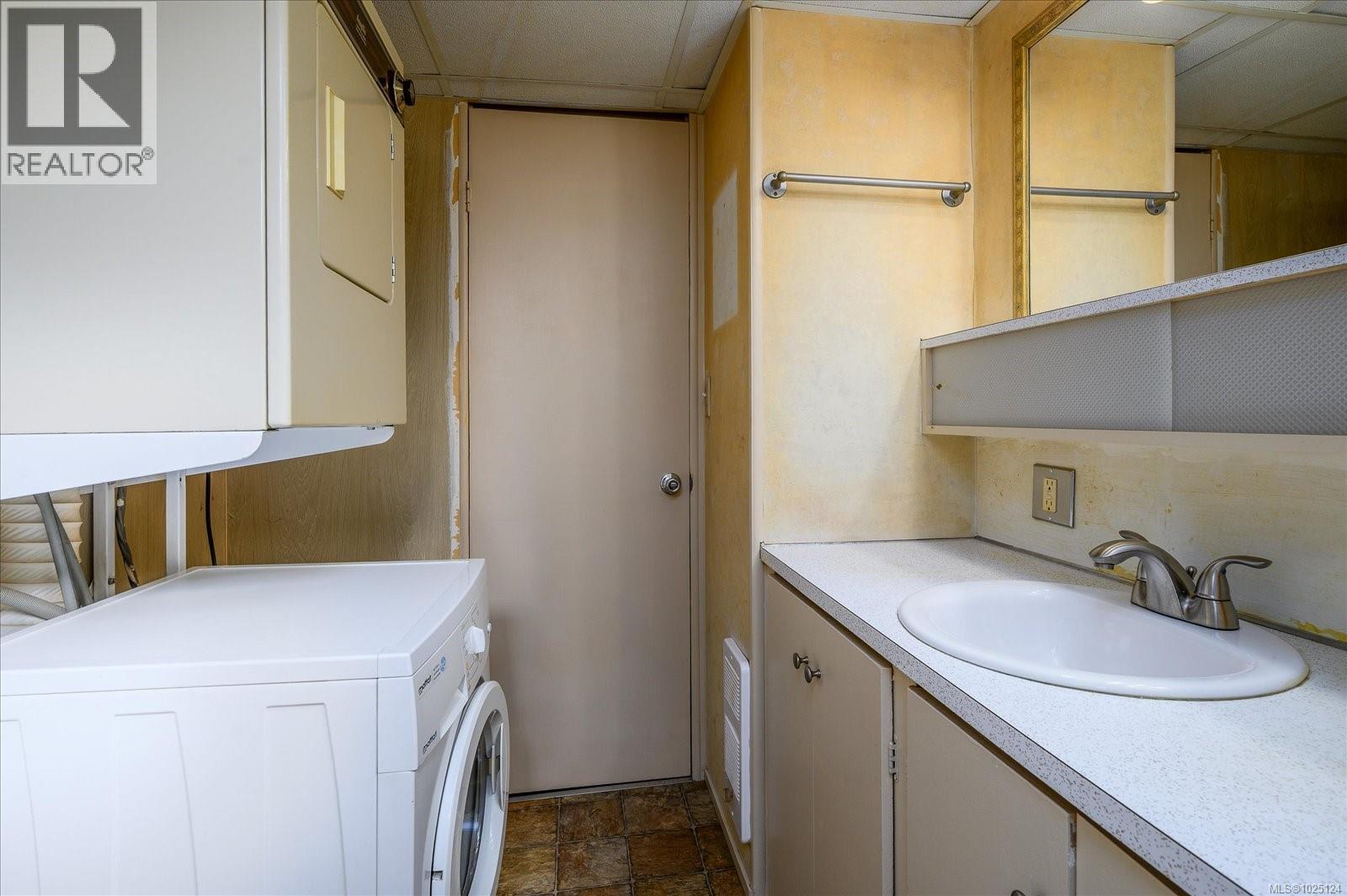 #20 6820 PARKLANDS PL - 12