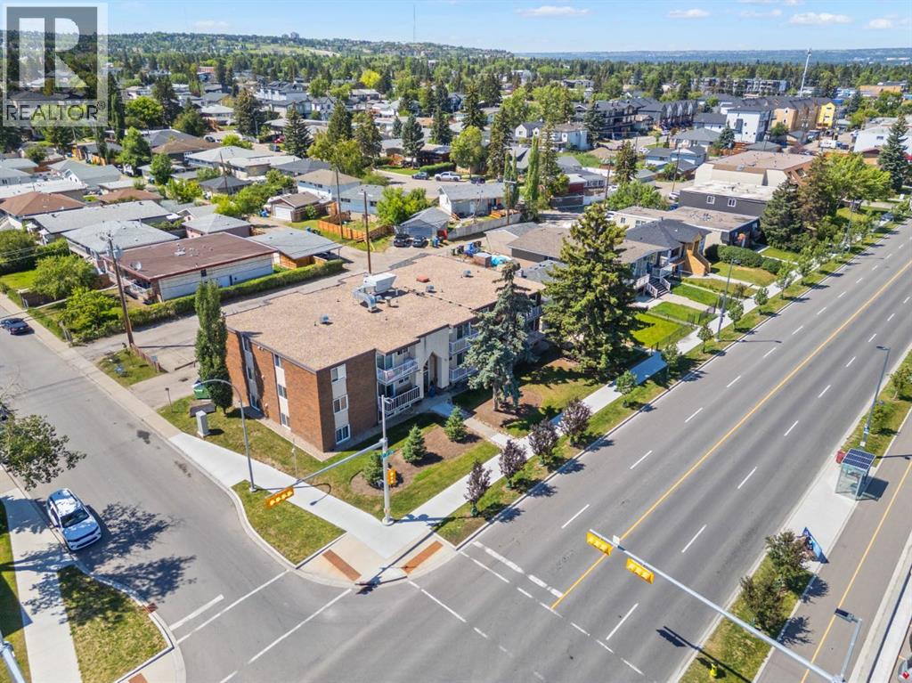 Single Family House for Sale in    Street SW Rosscarrock Calgary 