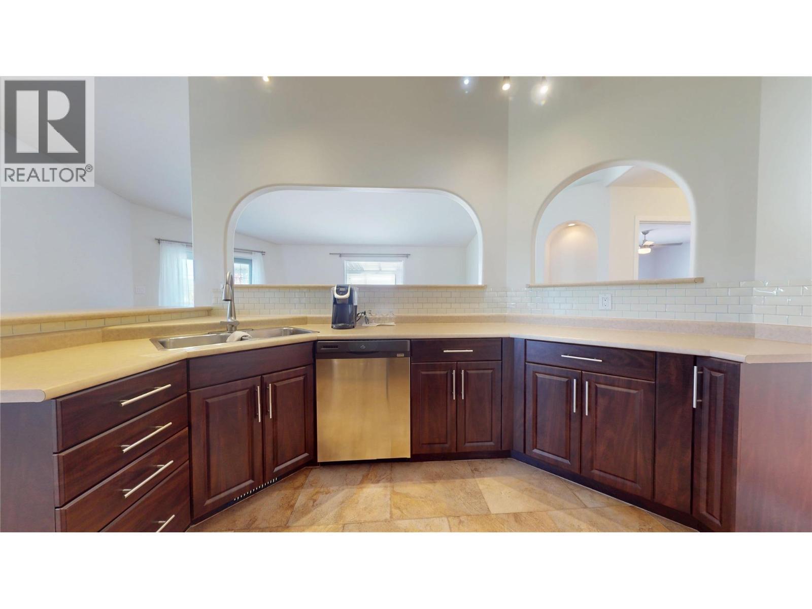 100 16th Street S, Cranbrook