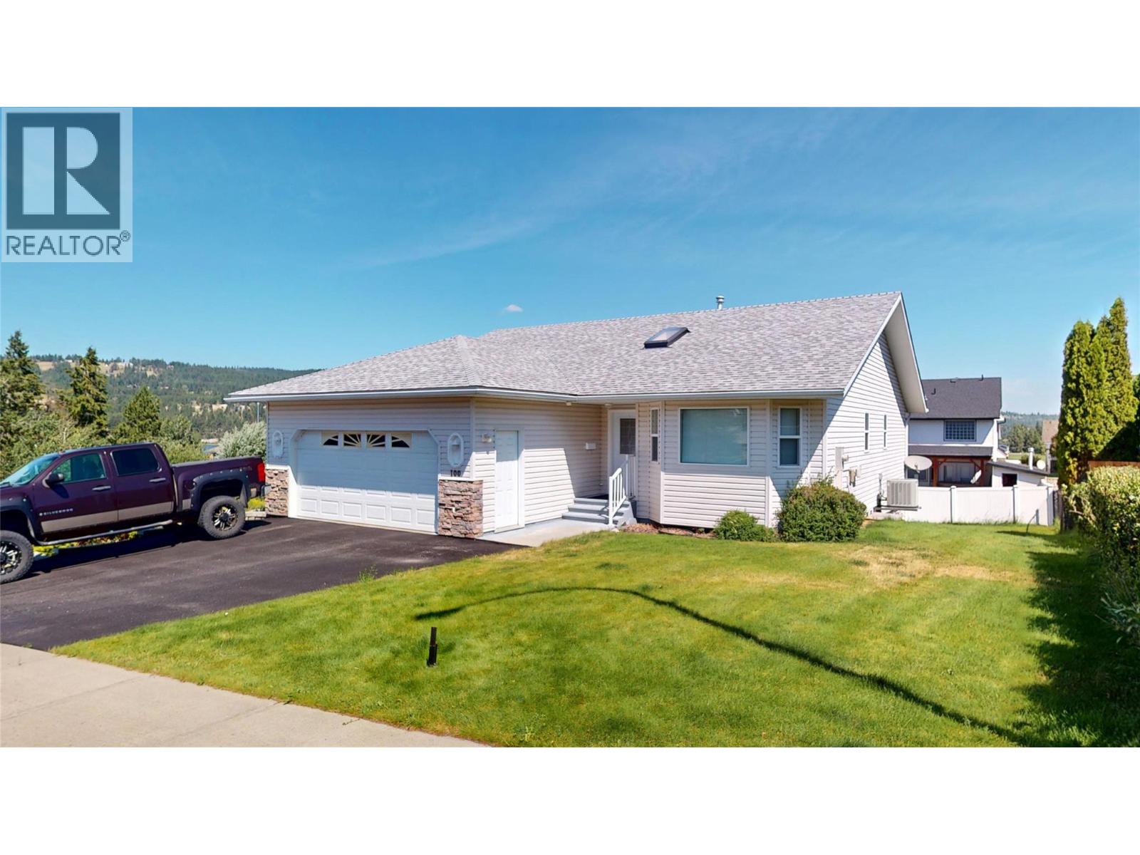 100 16th Street S, Cranbrook