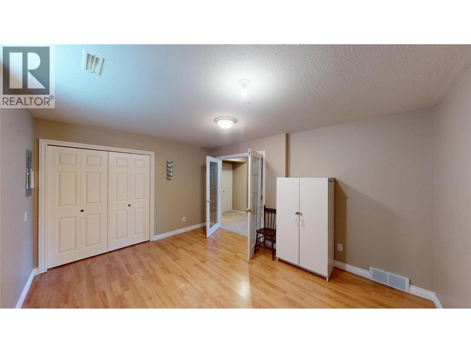 100 16th Street S, Cranbrook