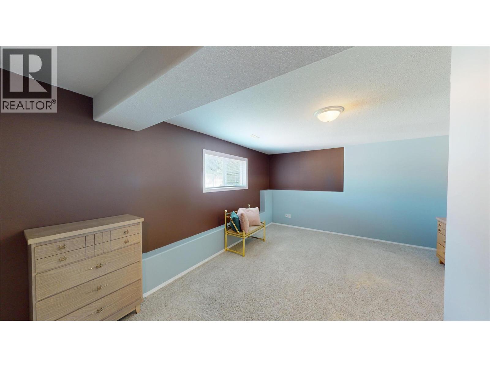 100 16th Street S, Cranbrook