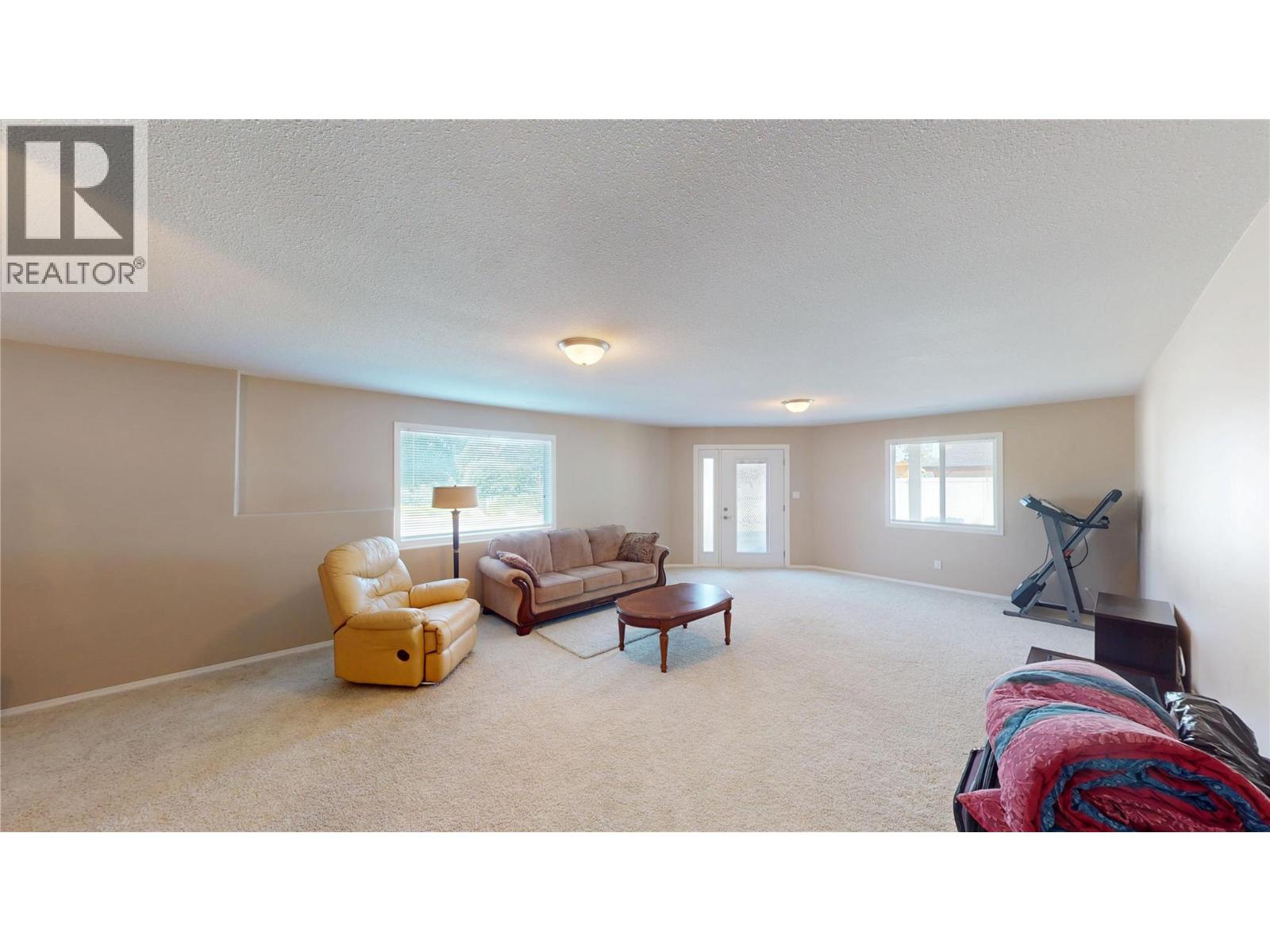 100 16th Street S, Cranbrook