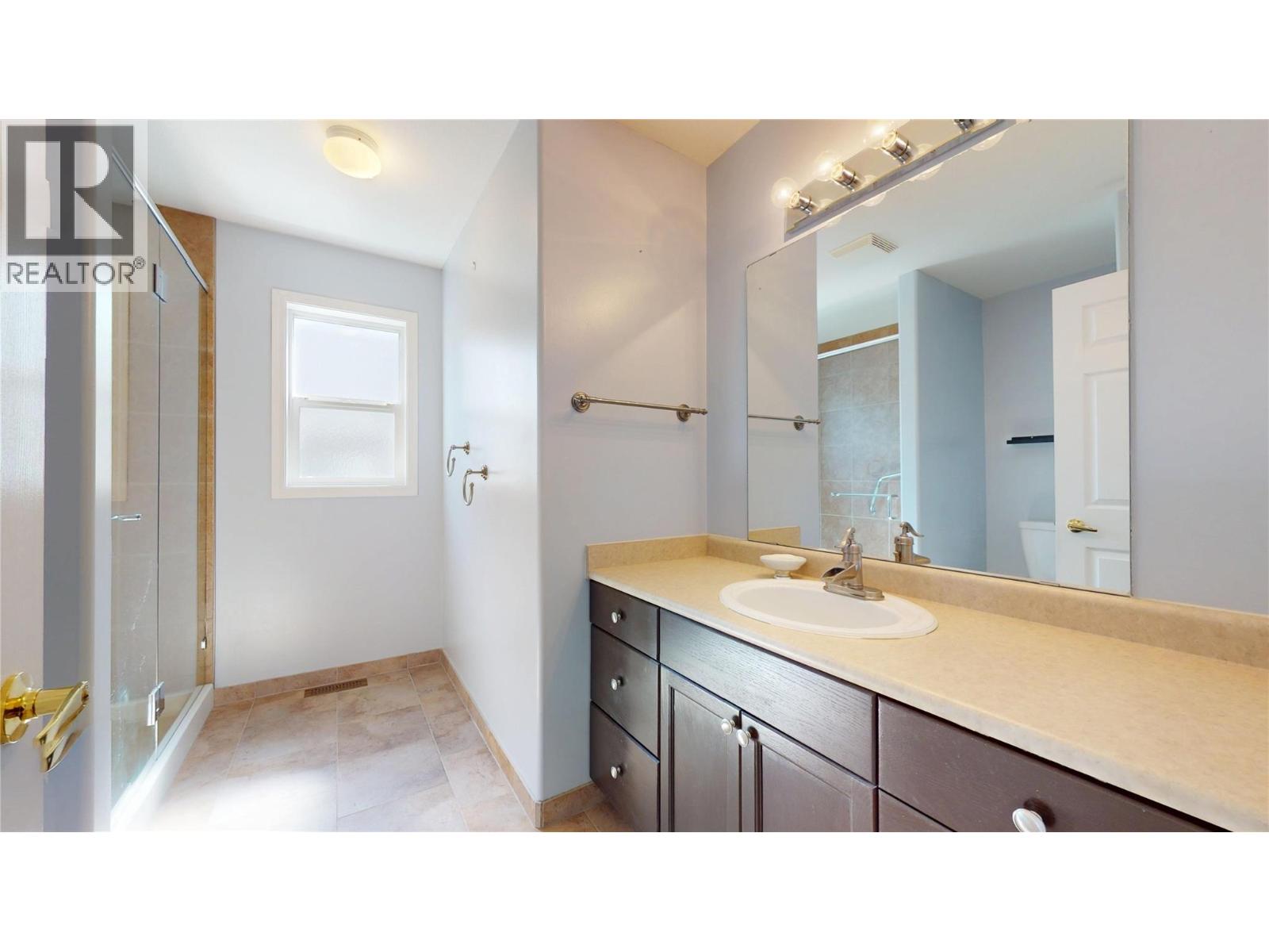 100 16th Street S, Cranbrook