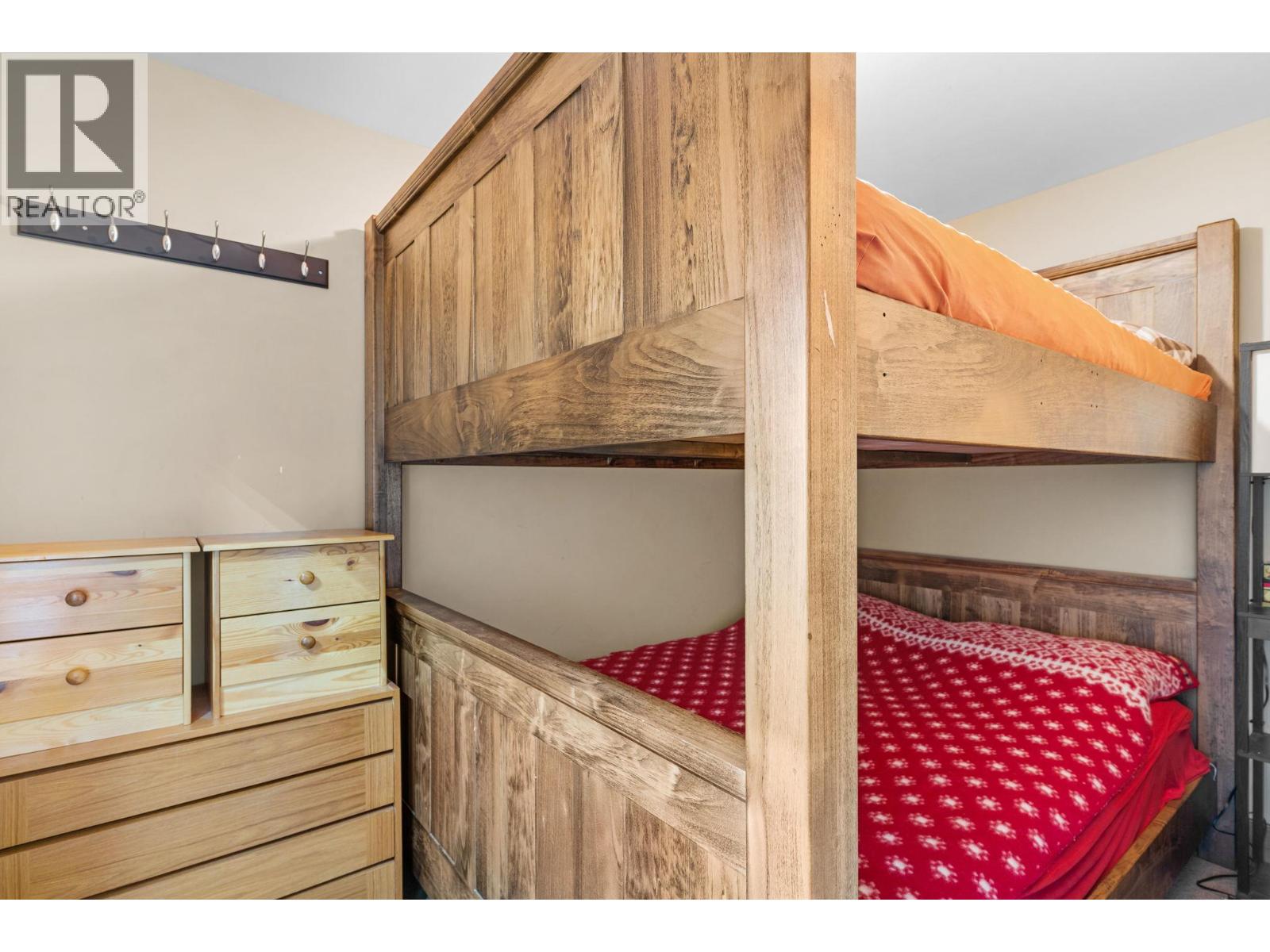  5890 Snow Pines Crescent, Big White