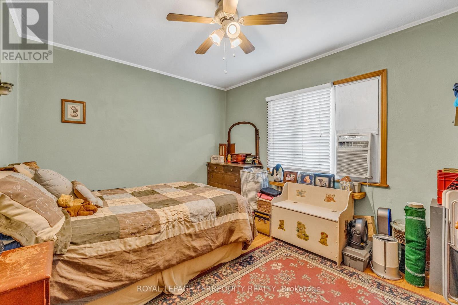 51 CLAXTON BOULEVARD - 12