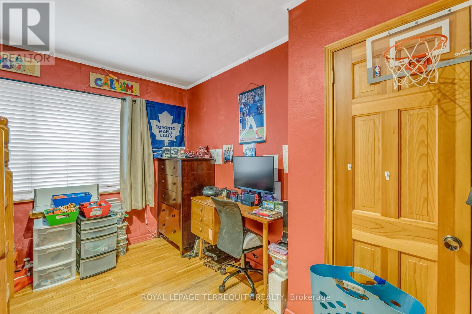 51 CLAXTON BOULEVARD - 9