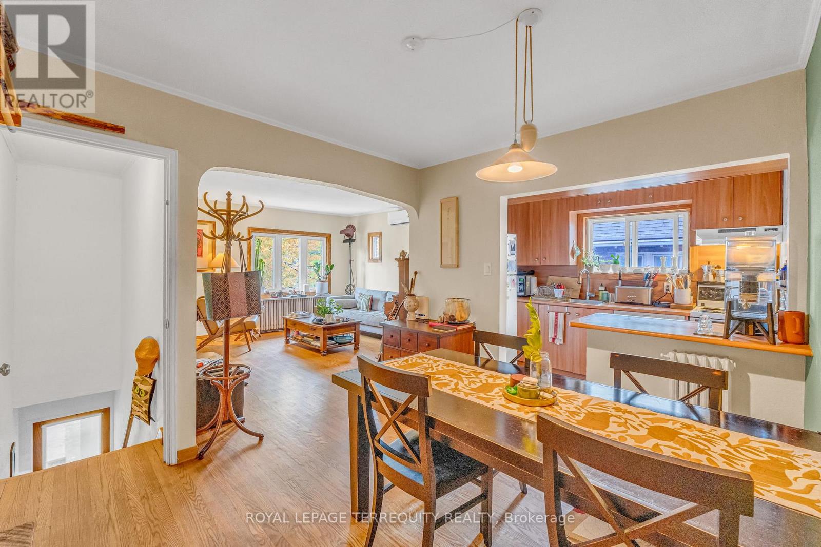 51 CLAXTON BOULEVARD - 18