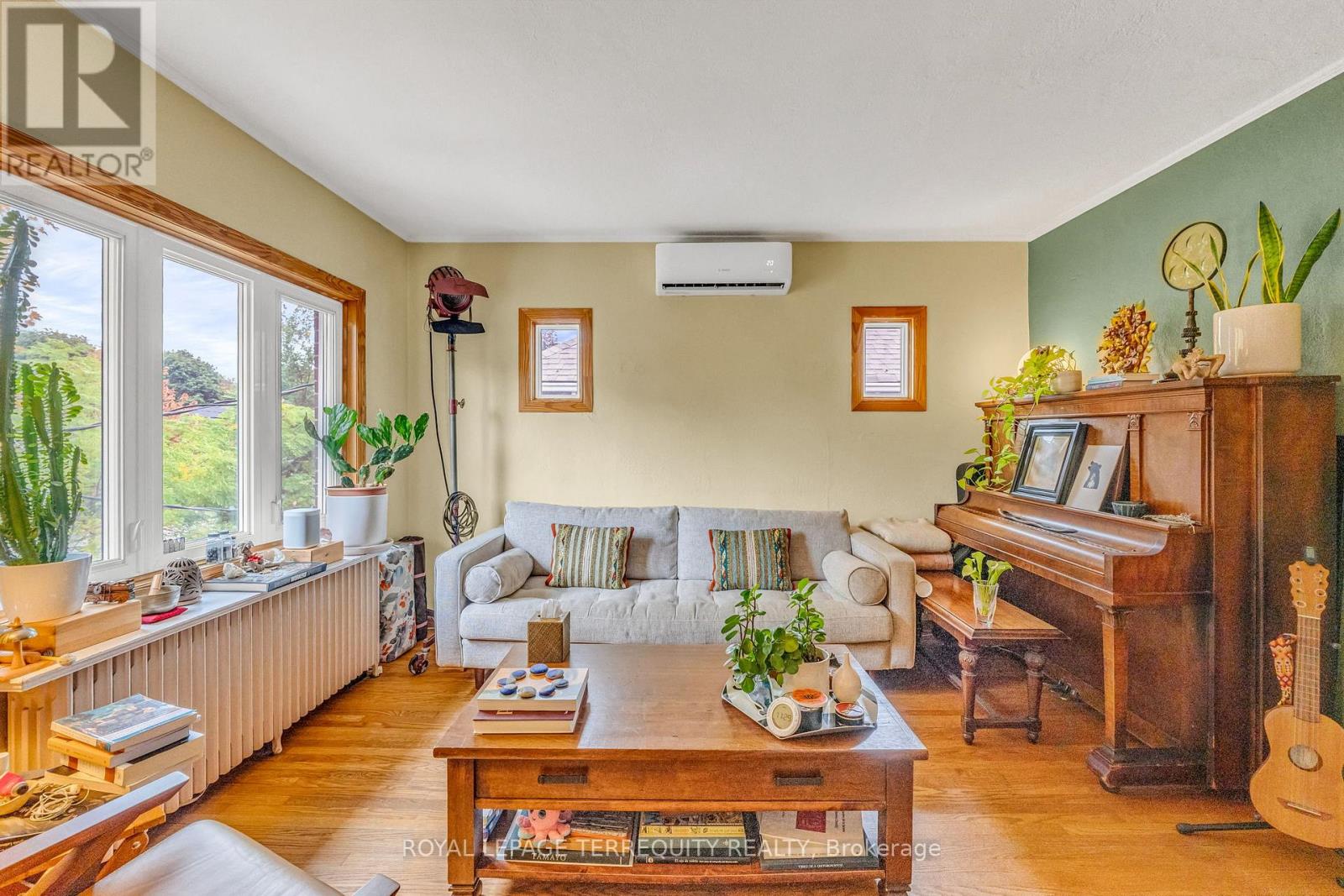 51 CLAXTON BOULEVARD - 16