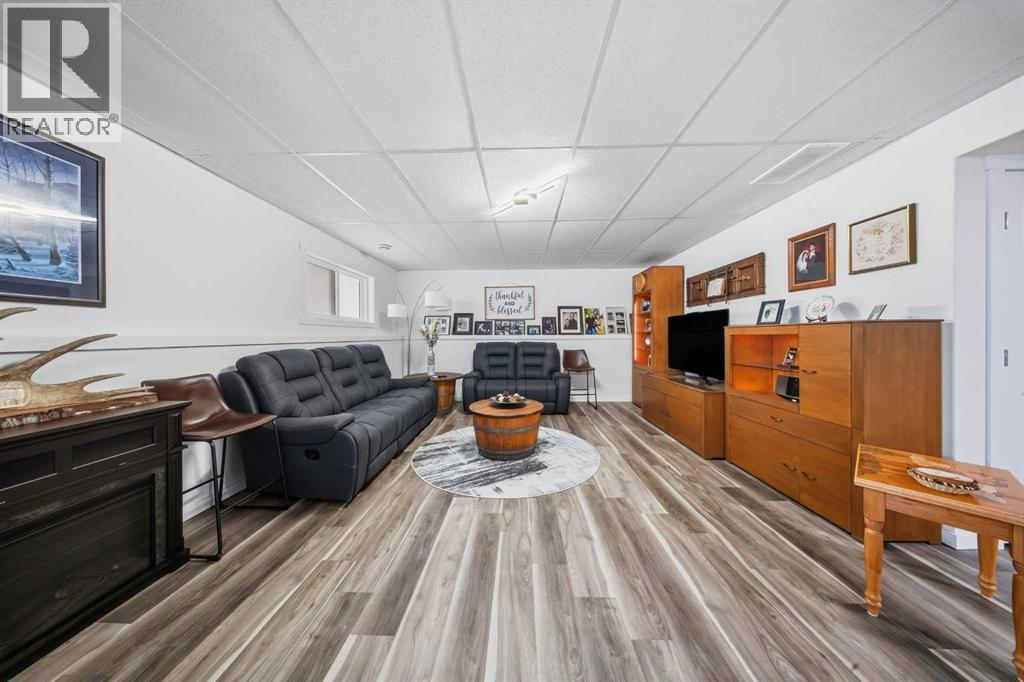 69 Mackenzie Avenue, Lacombe