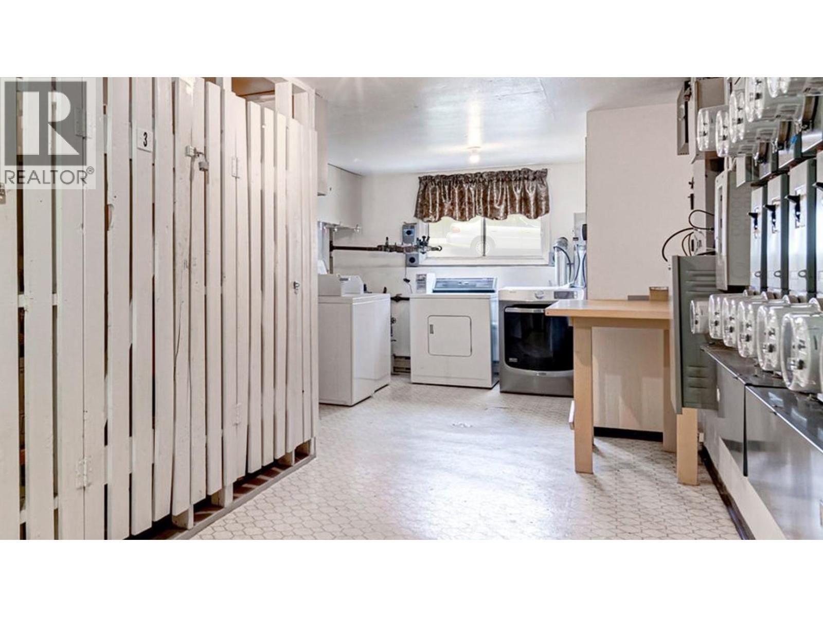 152 SPRUCE Avenue Unit# 203, Sparwood