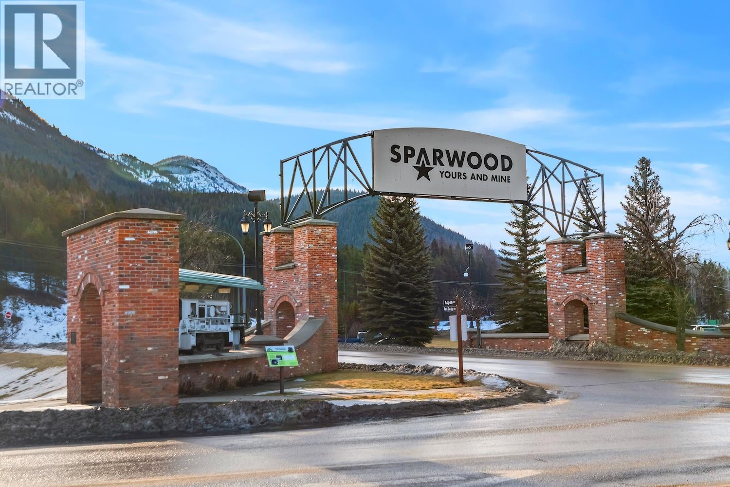 152 SPRUCE Avenue Unit# 203, Sparwood
