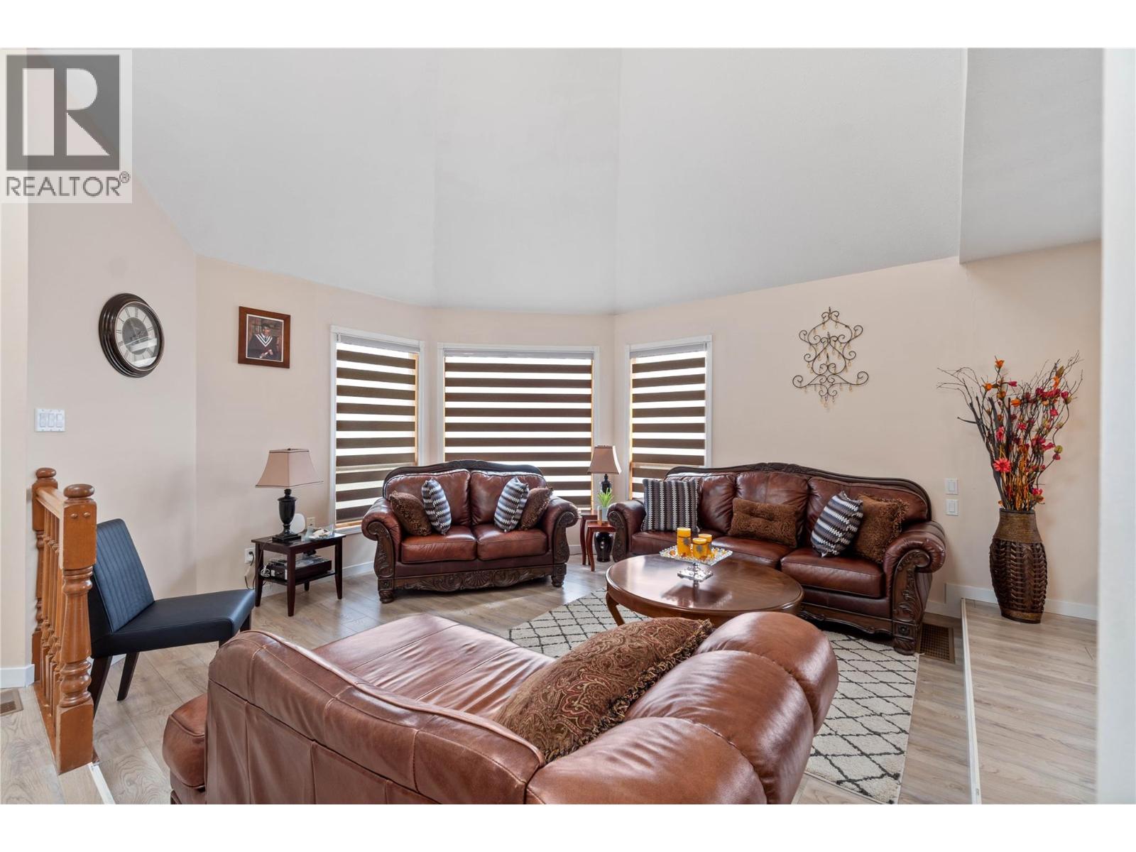 864 NICOLANI Drive, Kamloops