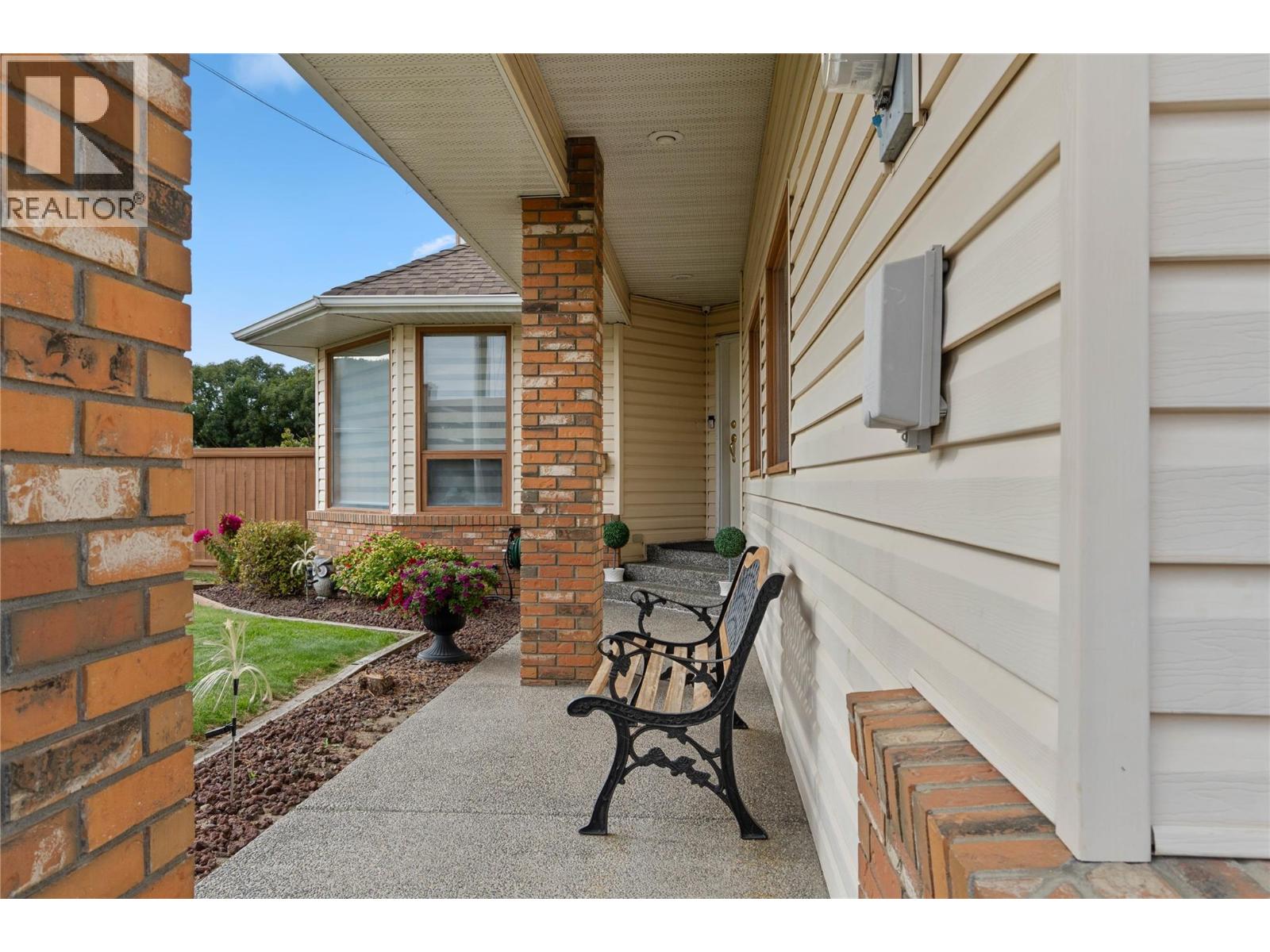 864 NICOLANI Drive, Kamloops