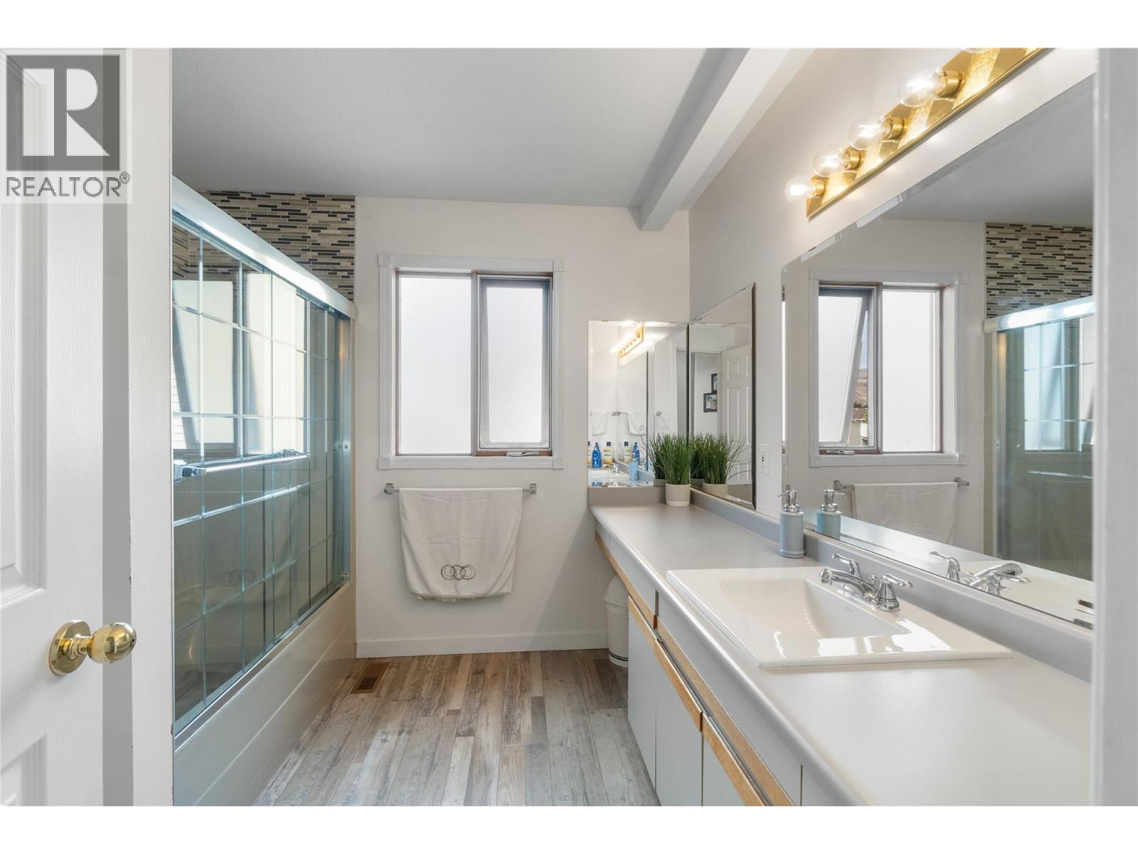 864 NICOLANI Drive, Kamloops