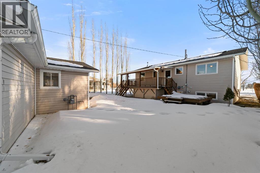 5210 48 Street - Photo 3 of 29, Daysland, Alberta