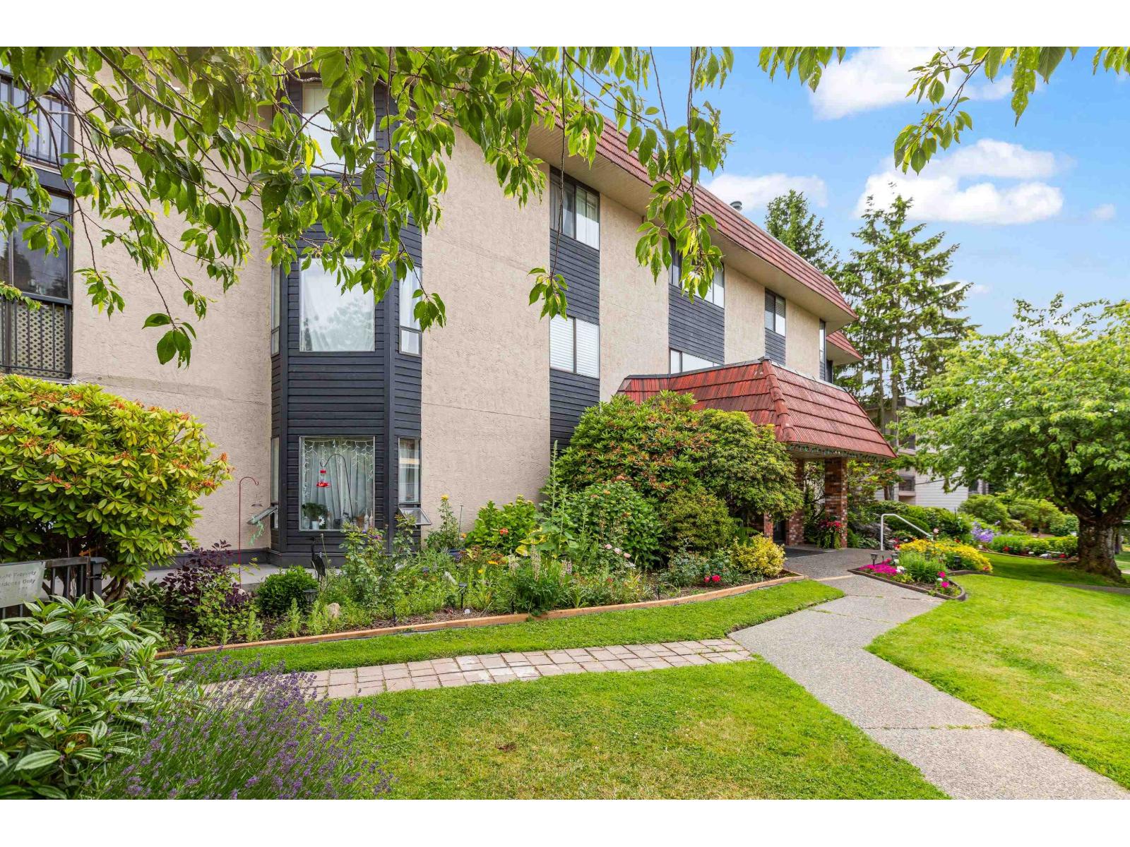 204 1458 BLACKWOOD STREET, White Rock