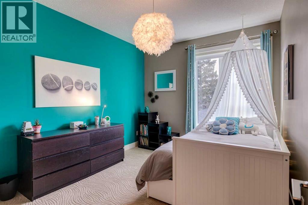 Single Family House for Sale in   Street NW Parkdale Calgary 