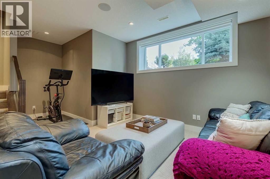 Single Family House for Sale in   Street NW Parkdale Calgary 