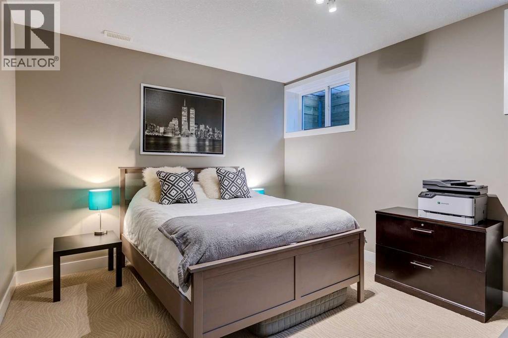 Single Family House for Sale in   Street NW Parkdale Calgary 