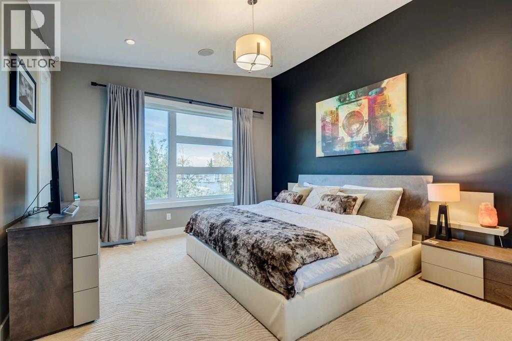 Single Family House for Sale in   Street NW Parkdale Calgary 