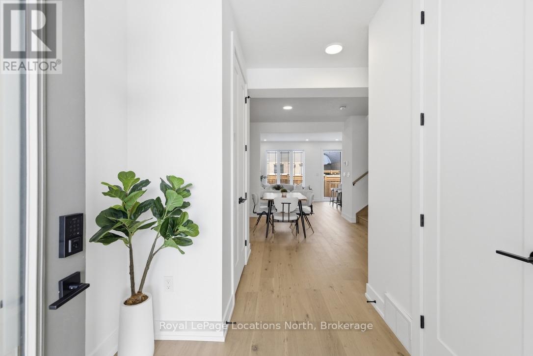 5 SWAIN CRESCENT - Photo 3 of 34, Collingwood, Ontario