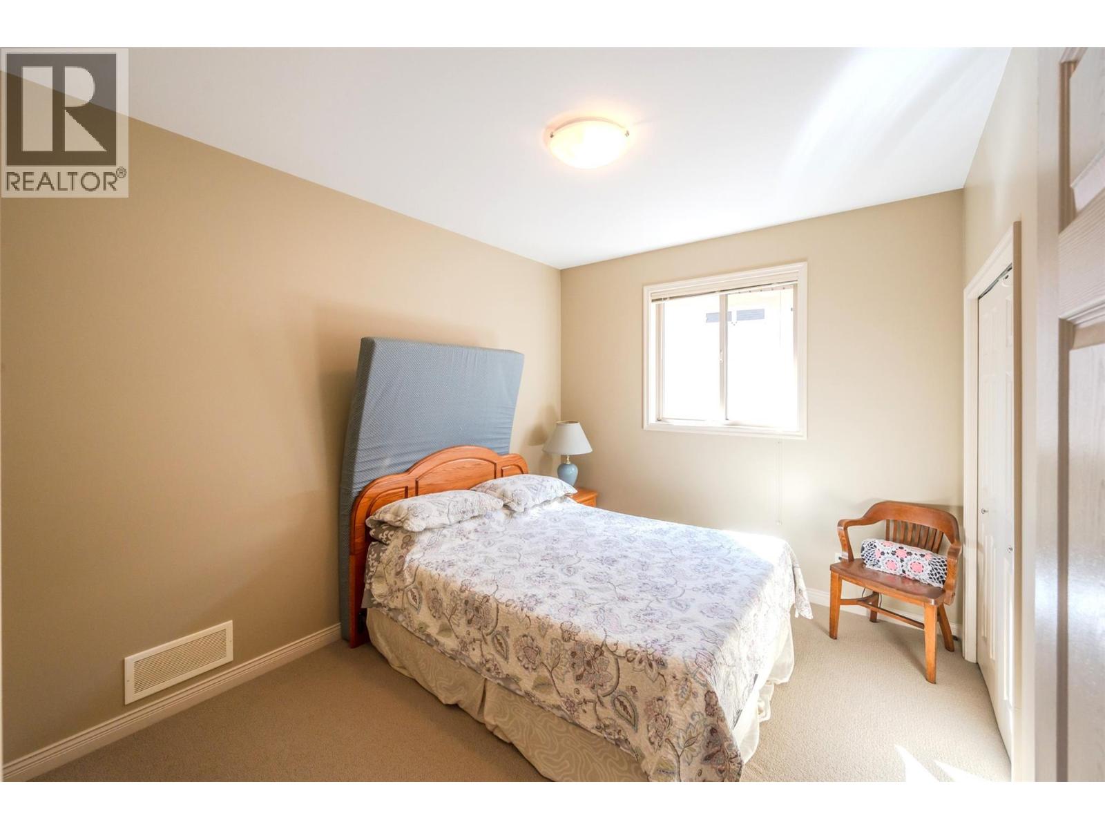 6679 OXBOW Crescent, Oliver