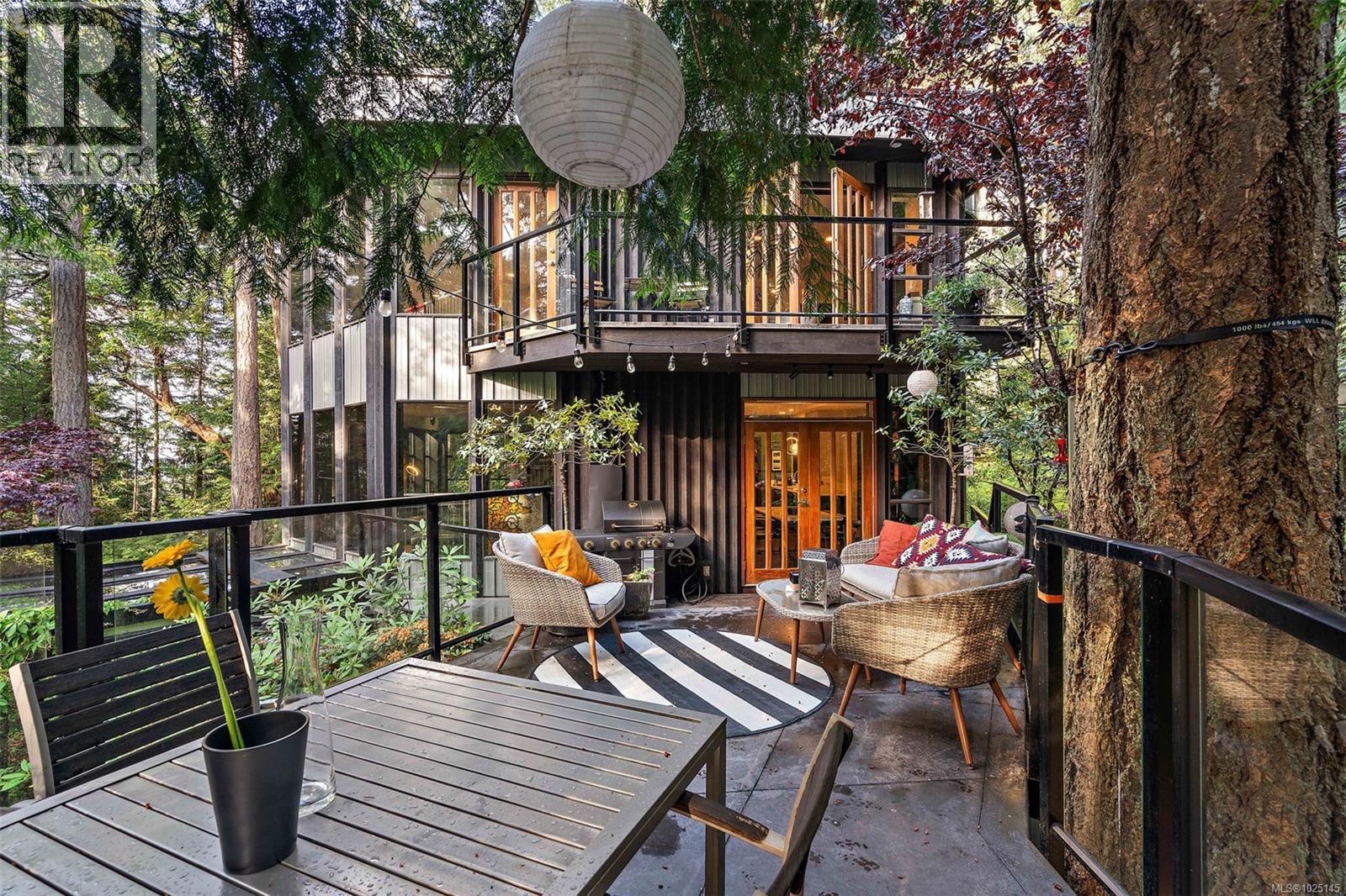 1457 Howcrest Rd, North Saanich