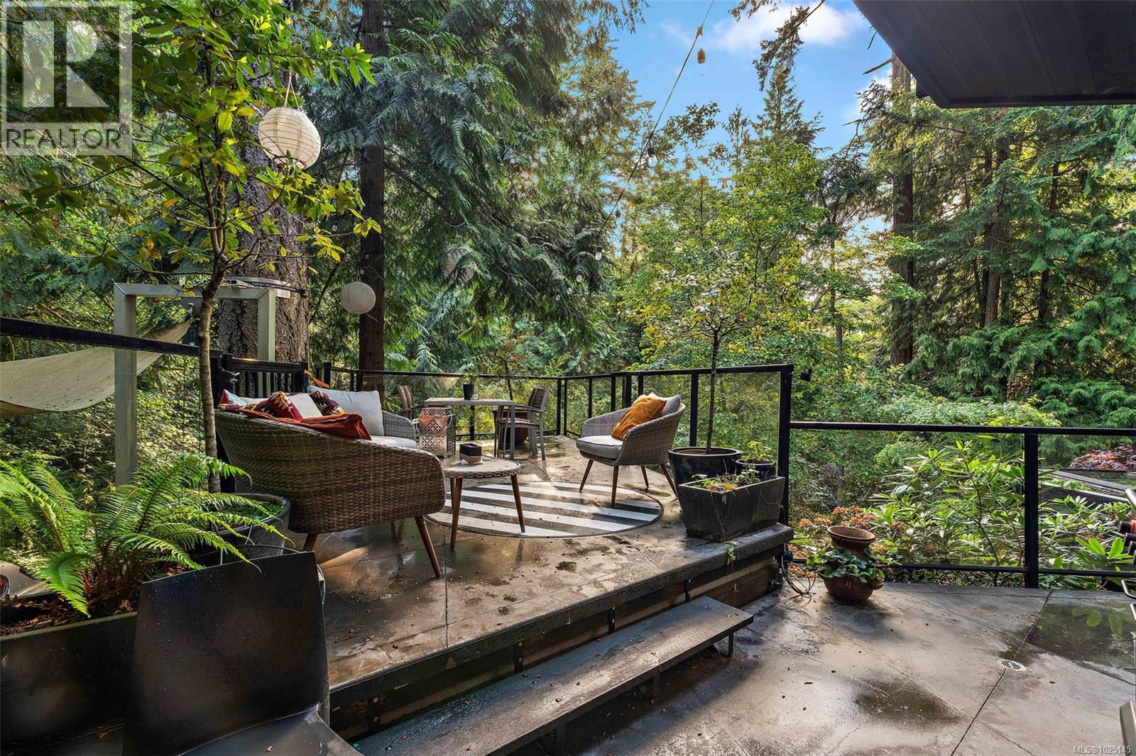 1457 Howcrest Rd, North Saanich